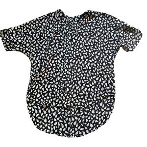 Size Medium - Women's LOFT Black Patterned Brush Stroke Blouse Popover
